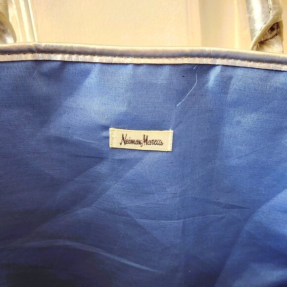 NEW Neiman Marcus  Denim Jean Blue Silver Shoulder Bag Medium Size Size Pocket - Picture 3 of 12